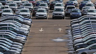 من غلاء الأسعار للخوف من الشراء.. كيف تحولت أزمة السيارات في مصر إلى الركود؟