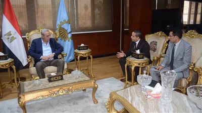 محافظ الغربية يلتقي المدير التنفيذي للشركة المصرية للتنمية الزراعية لدعم المزارعين