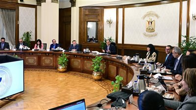 قبل التعديل الوزراي.. مصادر لـ«بانكير»: جهات سيادية تستطلع الآراء حول آداء المجموعة الاقتصادية