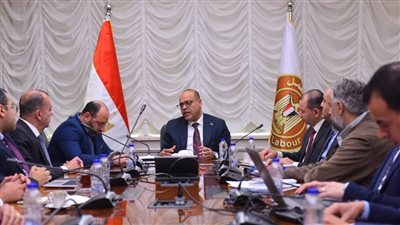 وزير العمل يستقبل وفد شركة eFinance لعرض منظومة إلكترونية متكاملة لتطوير خدمات الوزارة