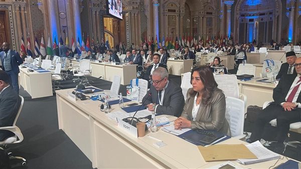 الدكتورة منال عوض