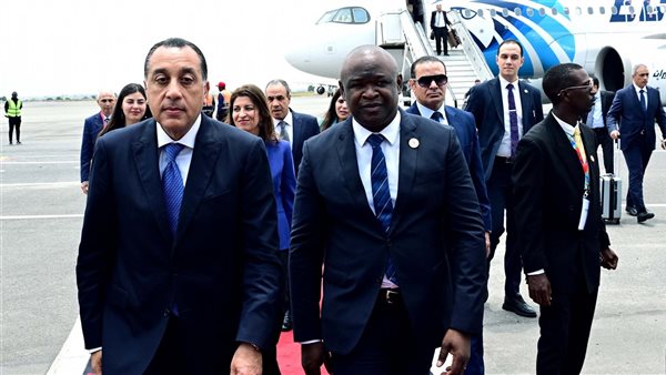 رئيس الوزراء يصل