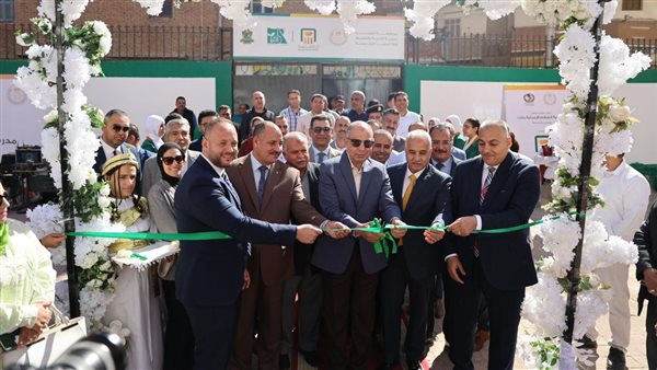 جانب من افتتاح المدرسة