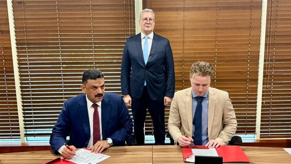 وزير البترول يشهد