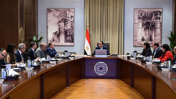 رئيس الوزراء يُتابع