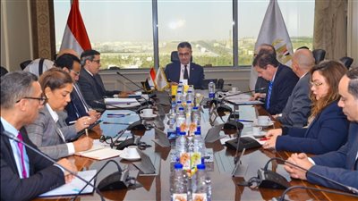 وزير التموين يبحث التعاون مع «بلومبرج جرين العالمية» لتطوير البنية التحتية لتخزين الحبوب