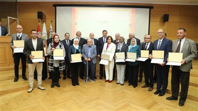 وزير الزراعة يكرم الفائزين بجوائز المركز التقديرية والتشجيعية والتفوق لعام 2025