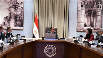 رئيس الوزراء: الحكومة تضع خفض الدين العام والخارجي هدفا أساسيا خلال هذه المرحلة 