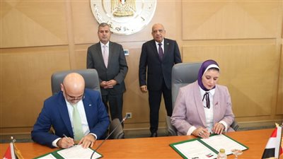 وزيرا الكهرباء المصري والطاقة الأردني يشهدان توقيع عقد تبادل الكهرباء لعام 2026