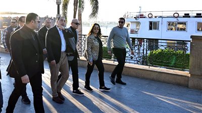 رئيس الوزراء يتفقد أعمال تطوير كورنيش النيل بالأقصر 