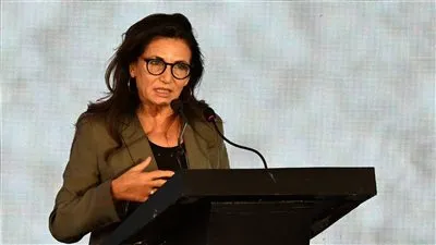 كريستين كابو: محطة «RSCT» بالسخنة بوابة استراتيجية للنقل والتجارة العالمية