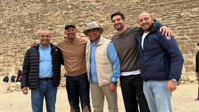 الممثل العالمي ويل سميث يزور أهرامات الجيزة خلال إجازته في مصر