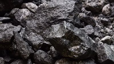 الحديد يسجل أدنى مستوى في أسبوعين بفعل استمرار ضعف سوق العقارات الصينية