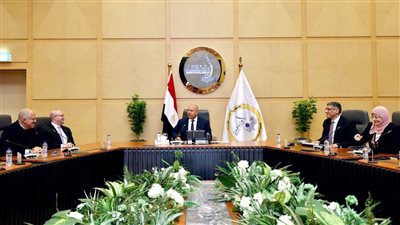كامل الوزير يطلق خطة تطوير مرافق المناطق الصناعية بأبو رواش وكوم أبو راضي