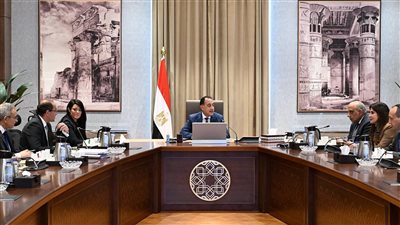 مدبولي يستعرض مستجدات حل مشكلة مديونيات 