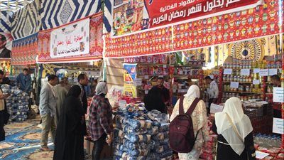 استنفار بالأسواق لاستقبال شهر الصوم.. خصومات تصل لـ 30% في معارض 
