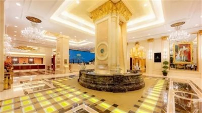 لما الفخامة تتحول لنقود.. فندق ماكاو يستفيد من الذهب قبل التجديد