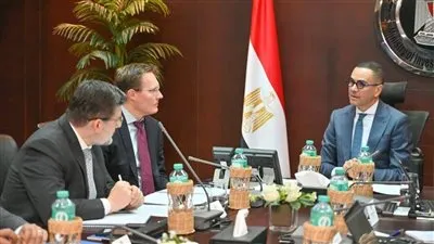 وزير الاستثمار يلتقي وكالة 