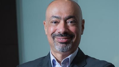 حاتم دويدار يتنحى عن منصب رئيس تنفيذي لمجموعة &e الإماراتية
