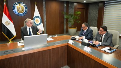 وزير البترول: تحويل ميناء الحمراء إلى مركز إقليمي لتخزين وتداول البترول على المتوسط