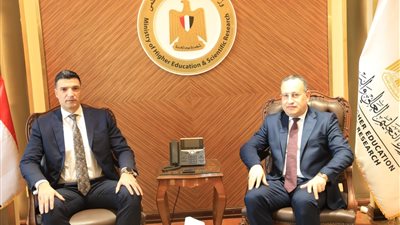 شراكة الجامعات والمصانع لدفع الابتكار وربط البحث العلمي باحتياجات الصناعة