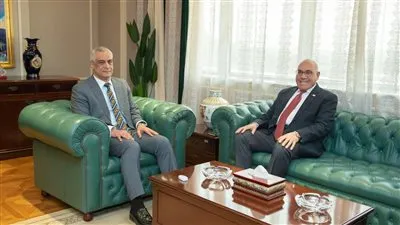 وزير الإنتاج الحربي يبحث مع العربية للتصنيع إنشاء مصنع لإنتاج السهام والألعاب النارية