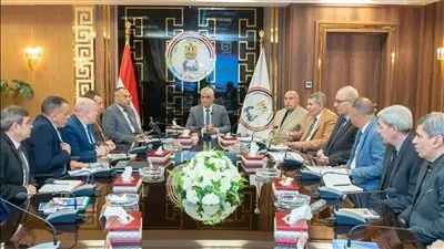 وزير الدولة للإنتاج الحربي يتابع أحدث مشروعات التصنيع العسكري