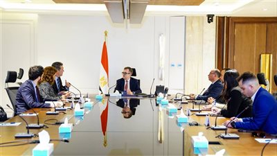 وزير التخطيط يبحث مع البنك الأوروبي تعزيز استقرار الاقتصاد المصري ومواجهة التحديات العالمية