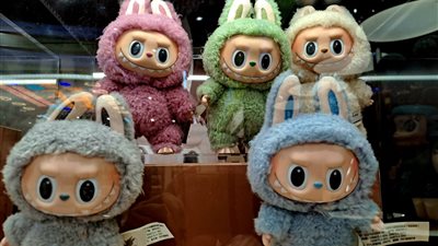 من لعبة إلى ظاهرة عالمية.. «لابوبو» تصنع مليارات لبوب مارت