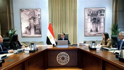 رئيس الوزراء يتابع إجراءات تنفيذ التوجيهات الرئاسية بطرح وحدات سكنية بالإيجار للمواطنين
