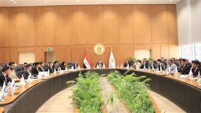 وزير التعليم العالي يوجه بتحويل مبادرات الطلاب إلى مشروعات تنفيذية لدعم الاستدامة