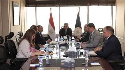 وزارة السياحة تبحث تحديث ضوابط الغوص والأنشطة البحرية لتوافق المعايير الدولية