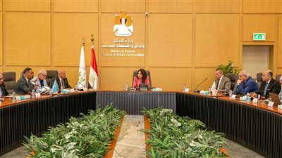 وزارة الإسكان تتابع تنفيذ مشروعات الإسكان بالمدن الجديدة