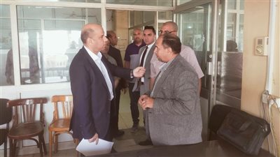 حسن رداد يتفقد منطقة عمل العاشر من رمضان ويؤكد: التحول الرقمي يسرع تقديم الخدمات (صور)