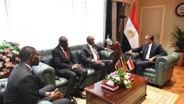 وزير الصحة يستقبل