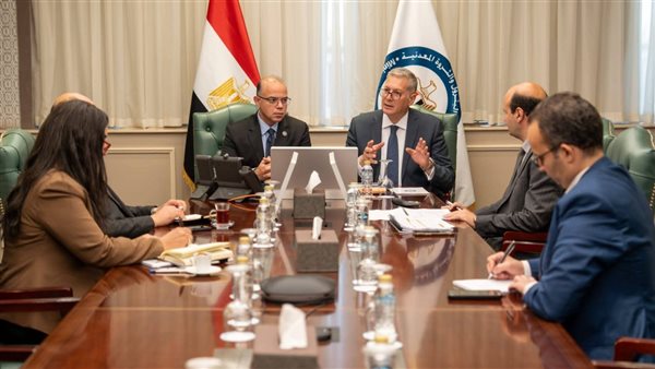 عمل بشترك بين البترول