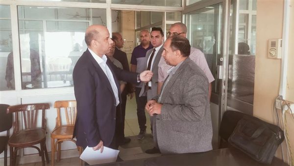 وزير العمل في زيارة