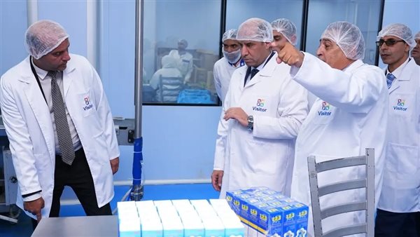 وزير العمل يتفقد