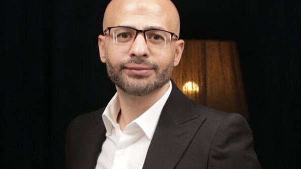 الدكتور وليد فاروق،